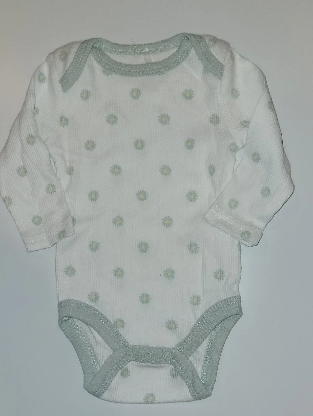 Baby Girl 3-Piece Bodysuit Set in Sage and White W/ Matching Head Band Size 0-3